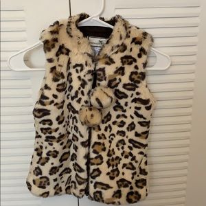Faux Fur Leopard Vest - size 6/6x
